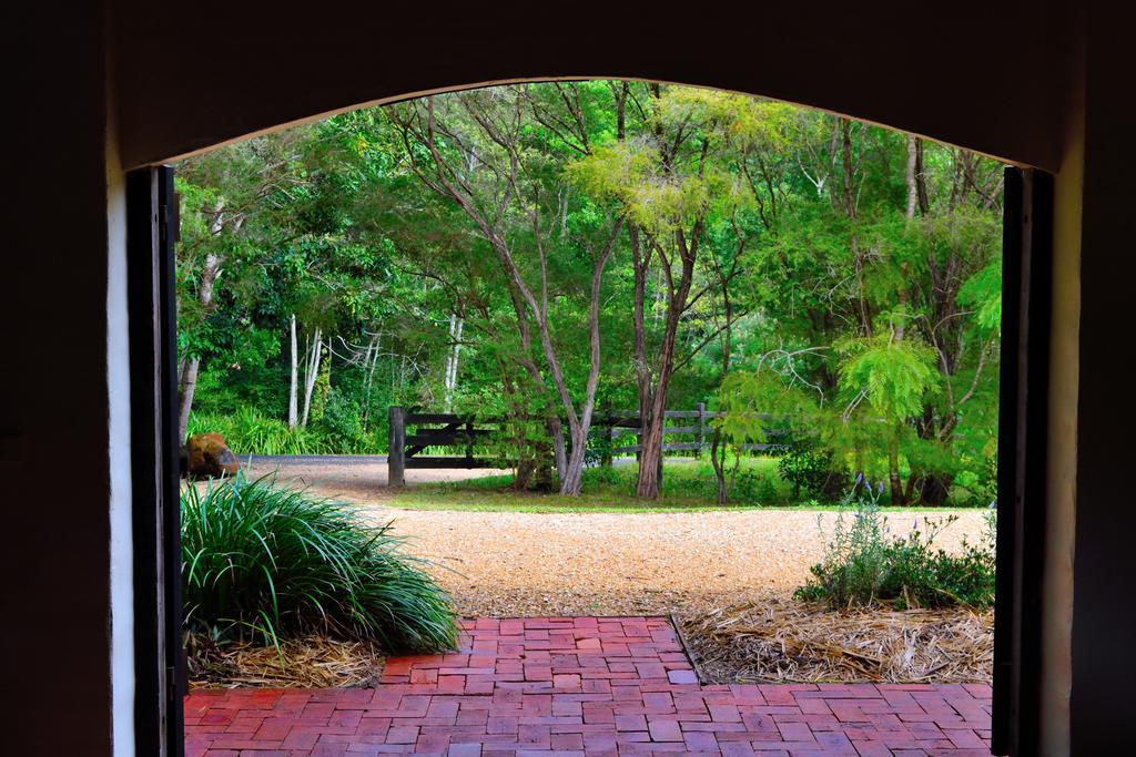 The Barn Villa Bangalow Exterior photo